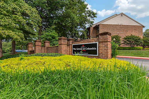 Decorated Property Signage at The Greens at Columbia, Columbia
