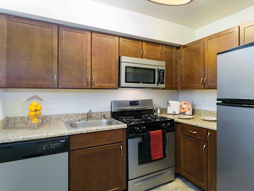 Fully Furnished Kitchen at The Apartments at Saddle Brooke, Cockeysville, MD, 21030