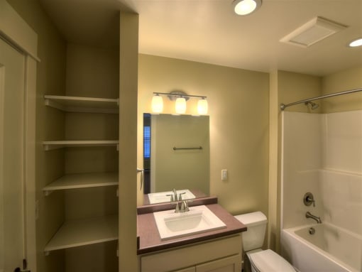 Spacious bathroom at Saddleview Apartments, Bozeman, 59715