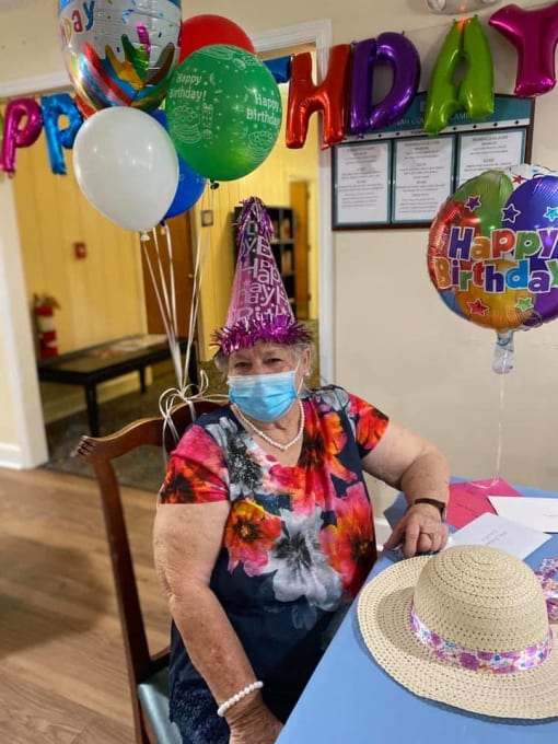 Seniors Celebrating Birthday at Savannah Court of Camilla, Camilla, 31730