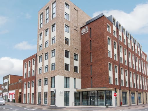 the building in which the hotel is located