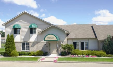  Floor Plan 2 Beds | 1.5 Baths (CH)