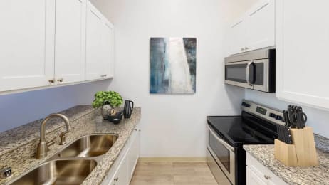 Kitchen decor at Oxnard Plaza, California