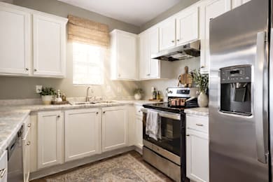 Equipped Kitchen at Club Villas Apartments, Kathleen, Georgia