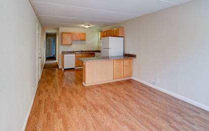  Floor Plan Unit 300: 2 Beds 1 Bath