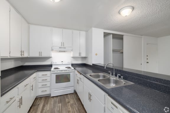 Floor Plan  2 Bed 1 Bath Classic