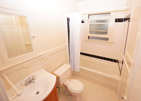 Floor Plan  Studio, 1 Bathroom