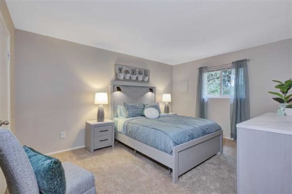Floor Plan  Large Bedroom at Ridgewood Club Apartments, Virginia