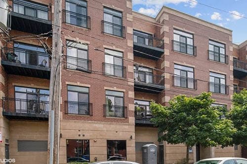 4651 N Greenview property image