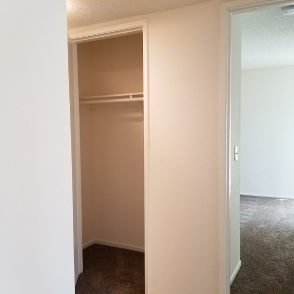 Tassajara 2x2.25 hallway closet (basic)