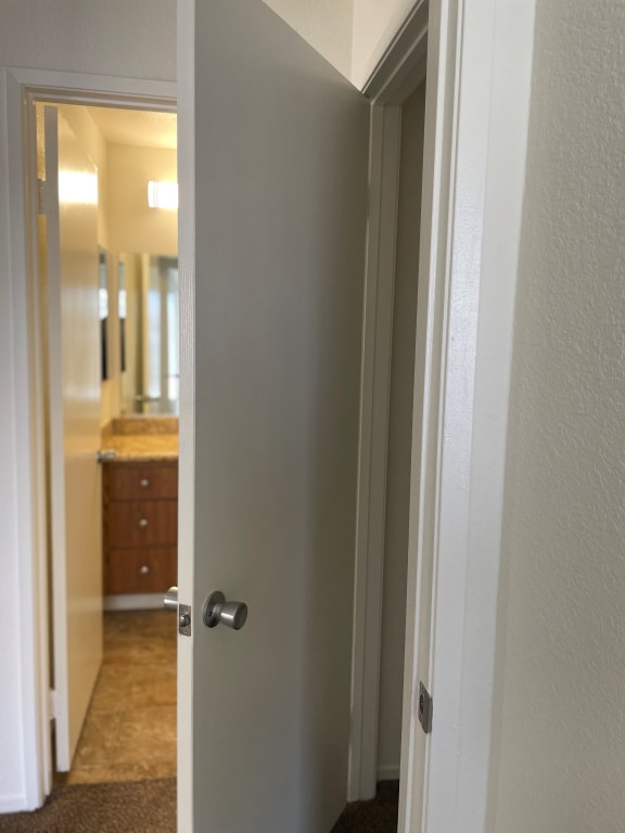 Juniper 1x1 Hallway closet(basic)