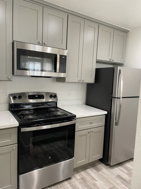 Tassajara 2x2.25 kitchen featuring stainless steel appliances (remodel)