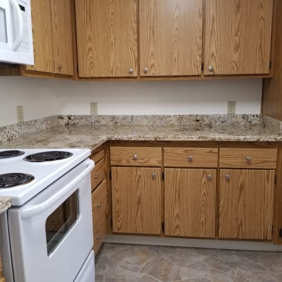 Tassajara 2x2.25 side view of kitchen (basic)