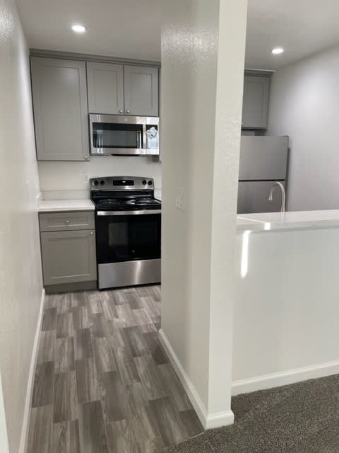 Tassajara 2x2.25 kitchen featuring stainless steel appliances (remodel)