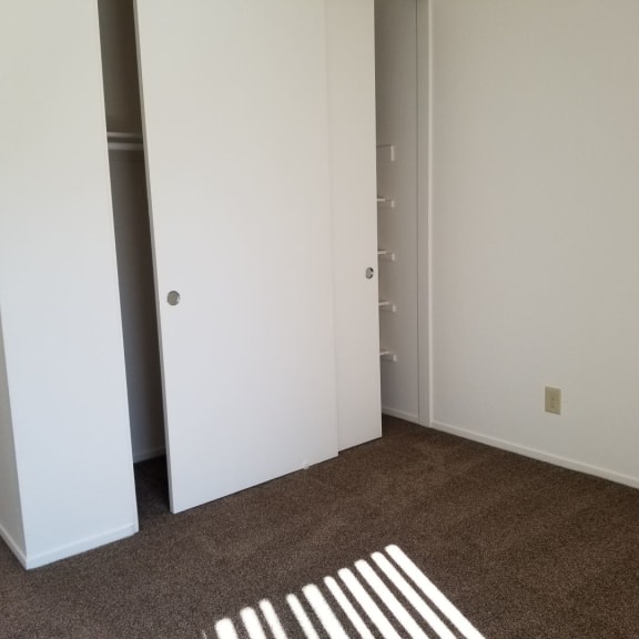 Tassajara 2x2.25 smaller bedroom closet (remodel)