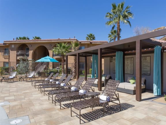 Sundeck at Medici Apartment Homes, Bermuda Dunes
