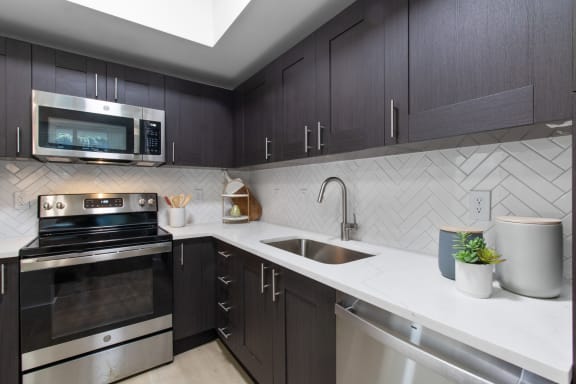 Plenty of Kitchen Storage at One Plantation in Plantation, FL 33324