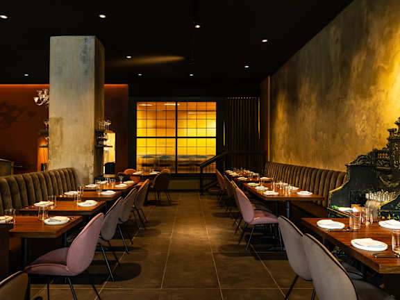 S.K.Y. Restaurant and Bar inside The Belden Stratford in Lincoln Park, Chicago 60614