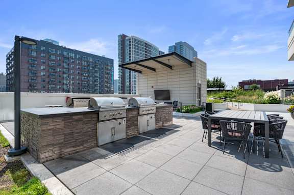 Outdoor Grilling Space at The Elle Apartments in Chicago, IL 60605