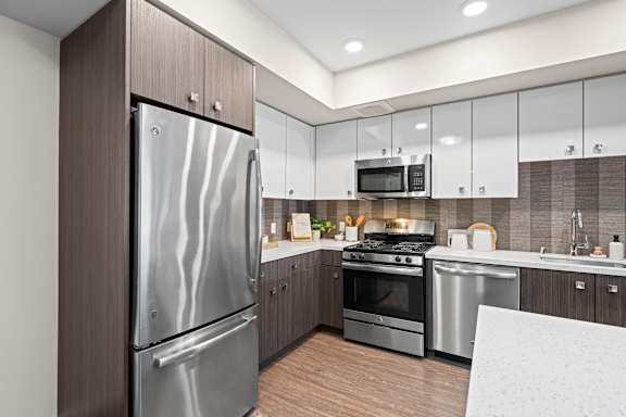 Modern Kitchen at L Seven Apartments in San Francisco, CA 94103