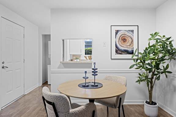 Dining Space at 2000 Lake Washington Apartments in Renton, WA 98056