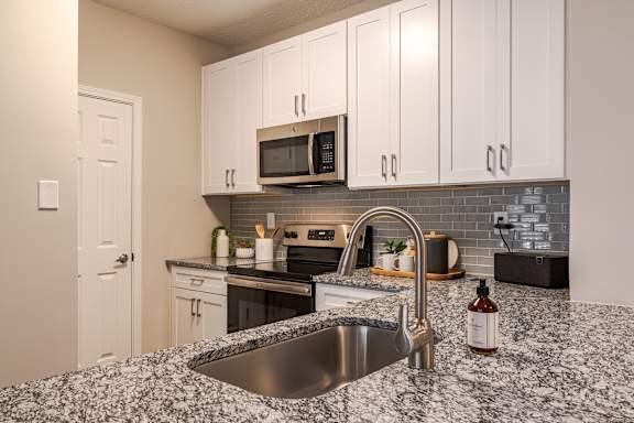 Modern Kitchen at Willowest in Vinings Apartments in Atlanta, GA 30339