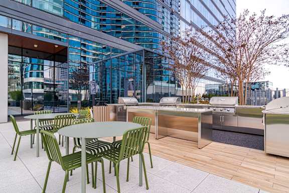 Outdoor Grilling Area at 903 Peachtree Apartments in Atlanta, GA 30309