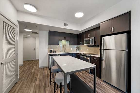 Modern Kitchen at G12 Apartments in Los Angeles, CA 90015