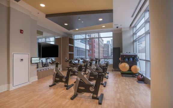 Modern Fitness Center at The Elle Apartments, Chicago, 60605