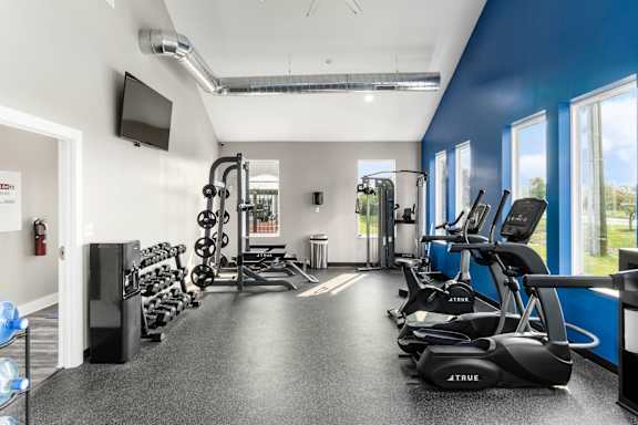 fitness center at Estates at Brentwood Lake Apartments, Reynoldsburg, Ohio