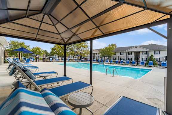 Sparkling Pool at Estates at Brentwood Lake Apartments, Reynoldsburg, OH, 43068