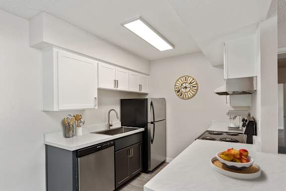 Cozy Kitchen Space at Aspire Thunderbird, Glendale, AZ