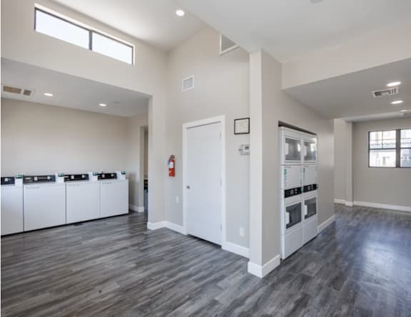 Laundry facility; the official amenities page limits this amenity to selected apartments.