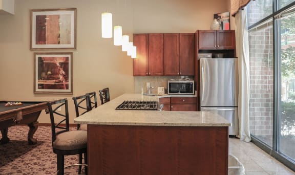 Kitchen And Dining at Symphony Center Apartments, Baltimore, MD, 21201