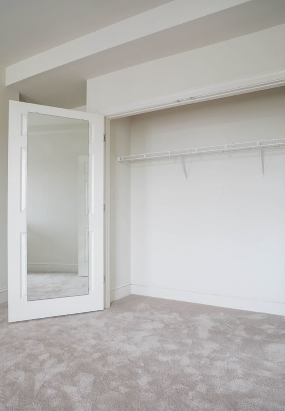 Beige Carpet In Bedroom at Ingram Manor Apartments, Maryland
