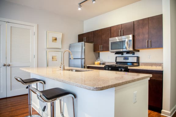 Fully Equipped Kitchen at Metro Crossing Apartments, Owings Mills, MD