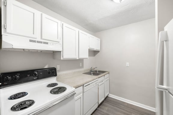 Fully Equipped kitchen at Bradford Gwinnett Townhomes, Georgia