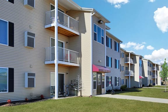 Private Balconies at Nelson Estates Kendallville IN Apartments