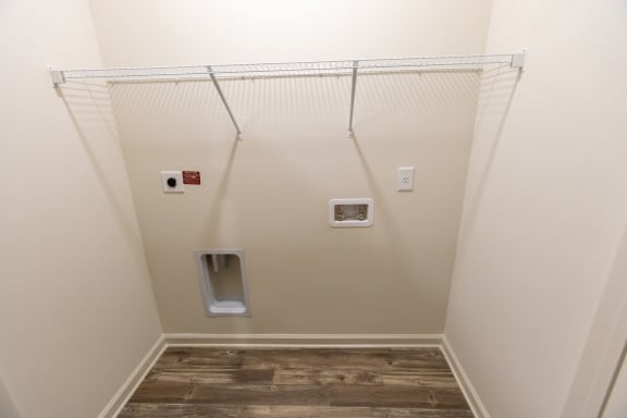The Legacy at Walton Harbor washer and dryer hookups