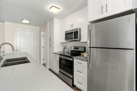 Kitchen Appliances at Parkway Terrace Apartments, Culver City