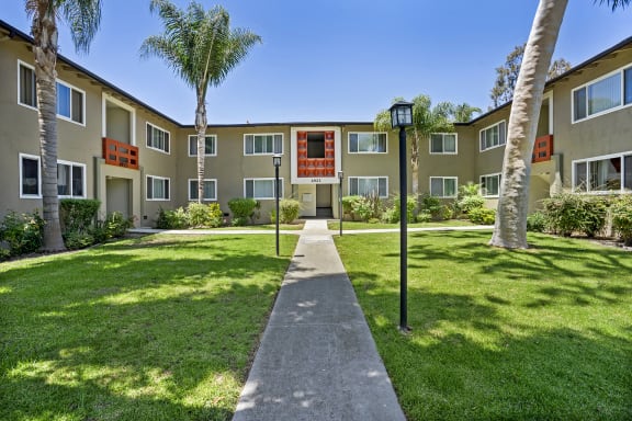 Walking Trail at Gloria Homes Apartments, Los Angeles, 90016