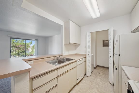 Spacious Kitchen