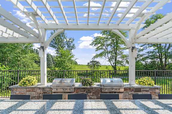 Grilling/Picnic Area