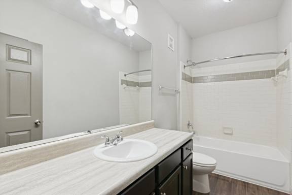 Bathroom with Modern Finishes