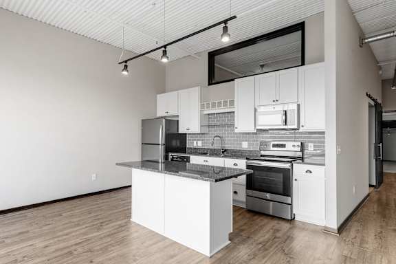 Fully Equipped Kitchen with Stainless Steel Appliances