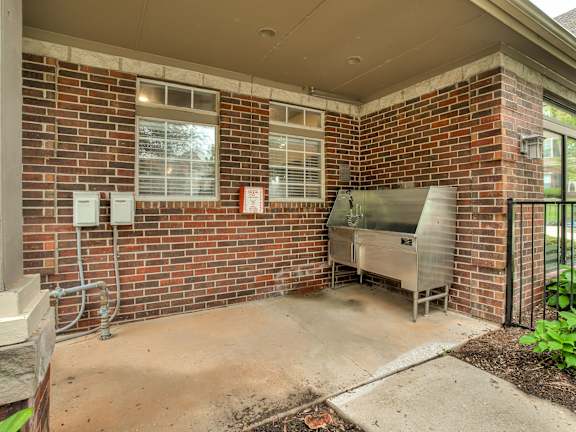 Pet wash station