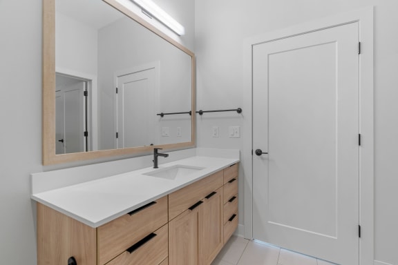 Bathroom with Modern Finishes