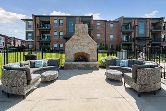 Outdoor Fireplace Lounge