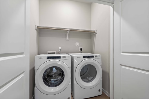 Full-Size Washer/Dryer