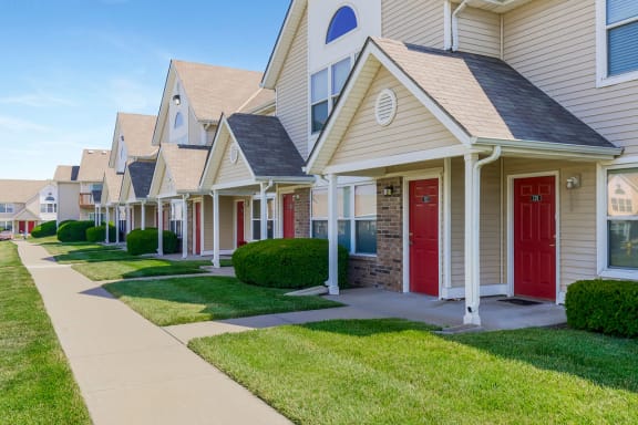 Private Entrances At Reserve At Moonlight Apartment Homes